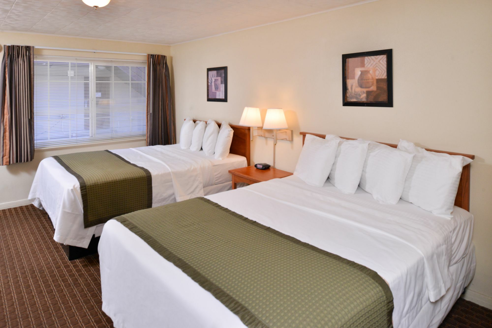 Travelodge By Wyndham Eugene Downtown/University Of Oregon エクステリア 写真