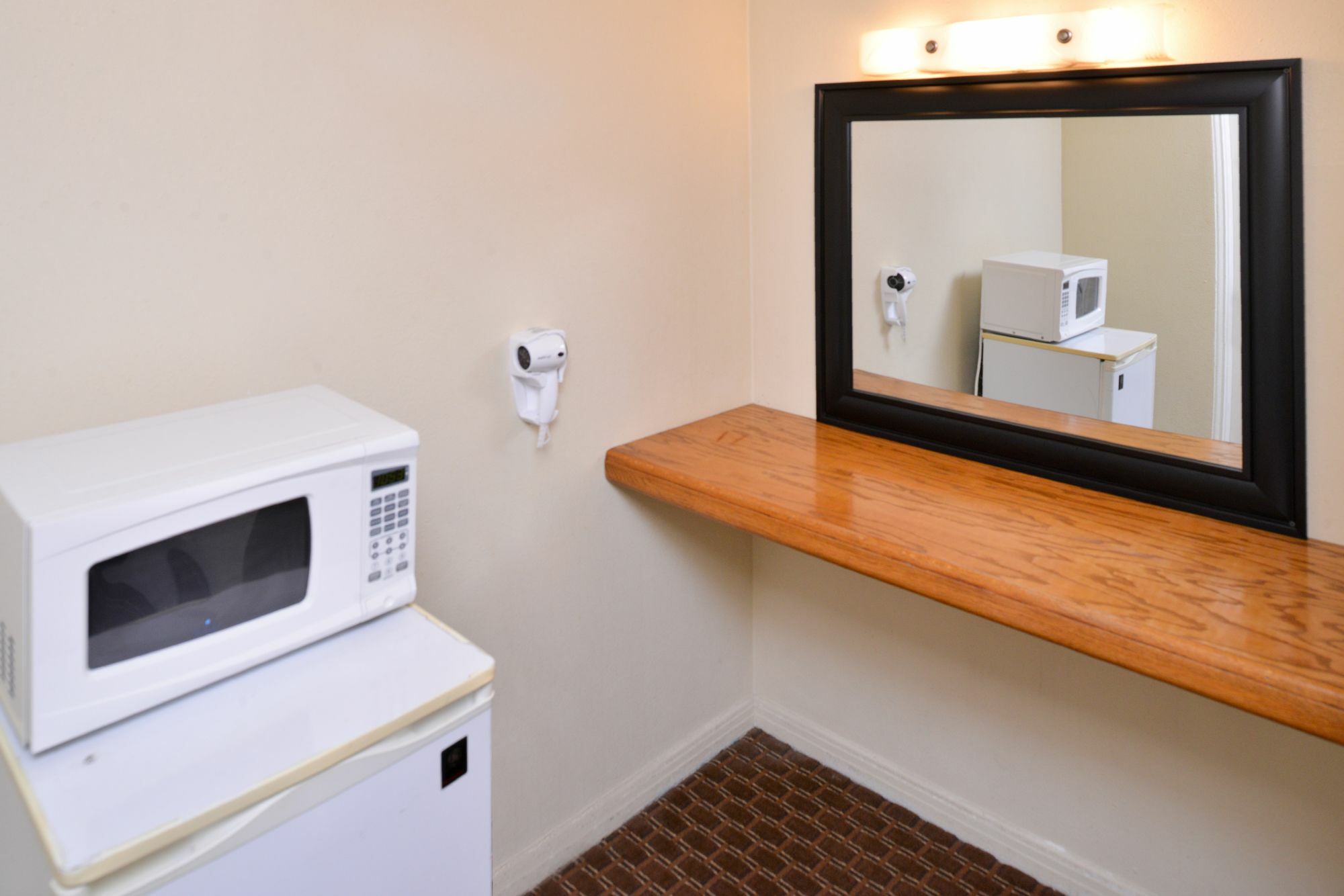 Travelodge By Wyndham Eugene Downtown/University Of Oregon エクステリア 写真